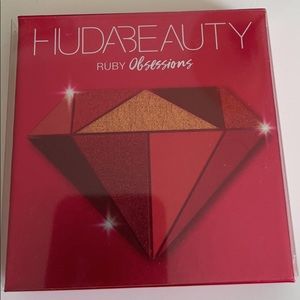 HudaBeauty Ruby Obsessions